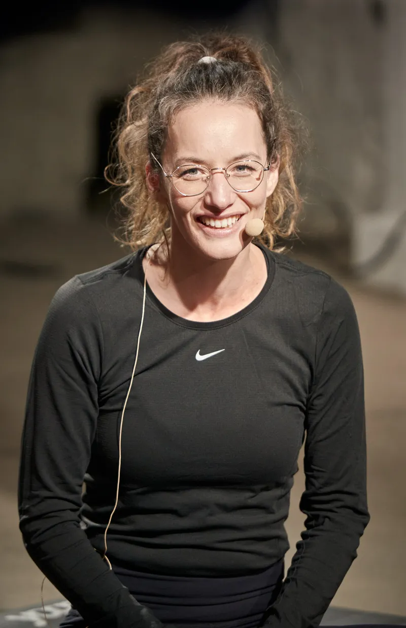 Florie Ravinet – Fondatrice de Fly Yoga®